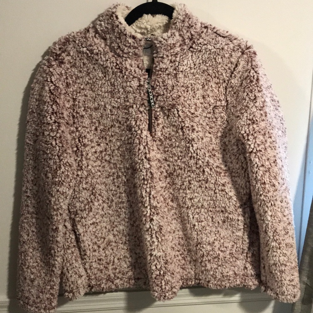 Super cozy long sleeve pull over.